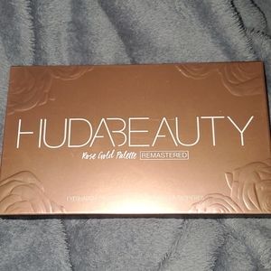 Huda Beauty Rose Gold Remastered Palette
